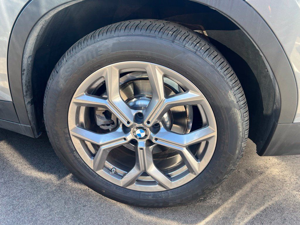 Certified 2023 BMW X3 xDrive30i w/ Premium Package w/ZPA AWD/4WD image 9