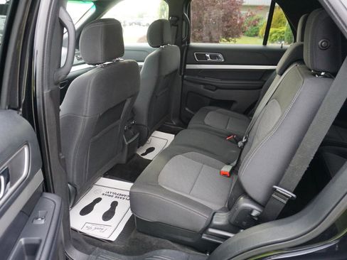 Used 2017 Ford Explorer XLT AWD/4WD image 8