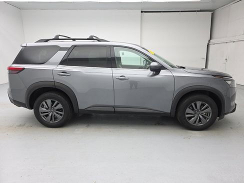 Used 2023 Nissan Pathfinder SV w/ Black Appearance Package image 13