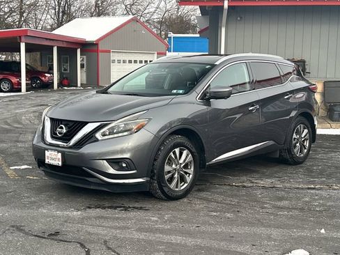 Used 2018 Nissan Murano SL w/ Moonroof Package image 2