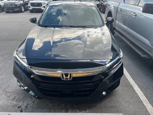 Used 2018 Honda Accord LX image 2
