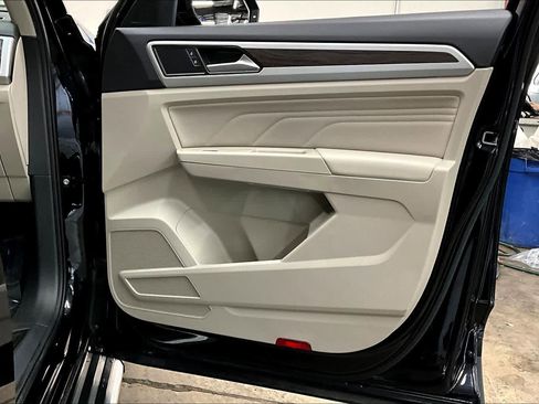 Used 2023 Volkswagen Atlas SE w/ Panoramic Sunroof Package image 27