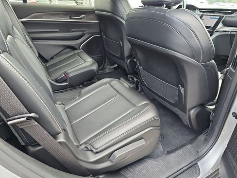 Used 2022 Jeep Grand Cherokee L Limited image 14