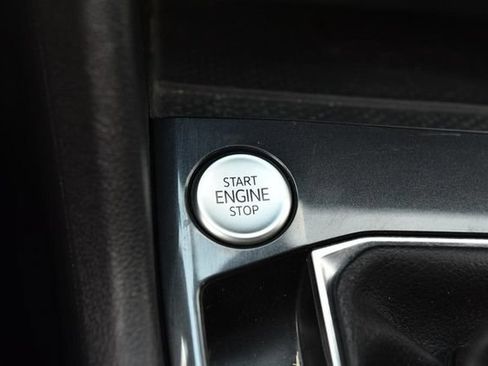 Certified 2023 Volkswagen Tiguan SE FWD image 16