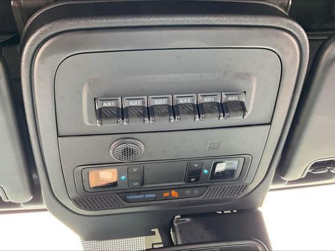 Used 2024 Ford Bronco Wildtrak AWD/4WD image 32