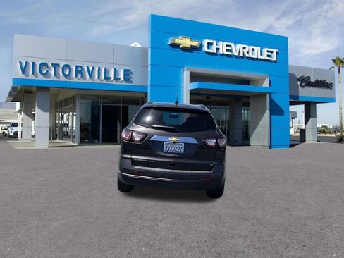 Used 2017 Chevrolet Traverse LT w/ Style and Technology Package AWD/4WD image 7