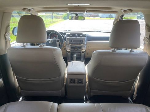 Used 2011 Toyota 4Runner SR5 RWD image 15