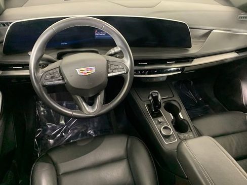 Used 2024 Cadillac XT4 Premium Luxury image 21