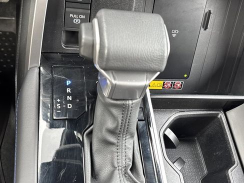 Used 2025 Toyota Tundra Platinum image 43