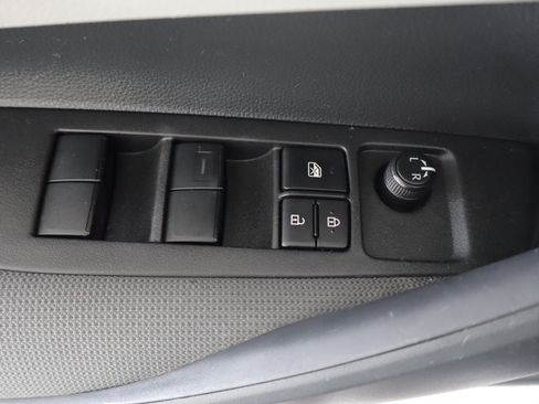 Used 2025 Toyota Corolla LE w/ LE Premium Package FWD image 12