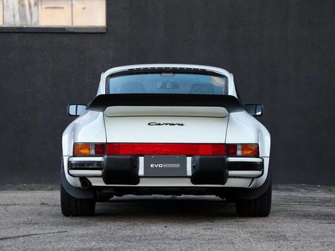 Used 1989 Porsche 911 Carrera RWD image 5