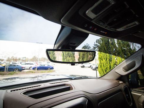 Used 2022 GMC Sierra 2500 Denali w/ Denali Ultimate Package image 26