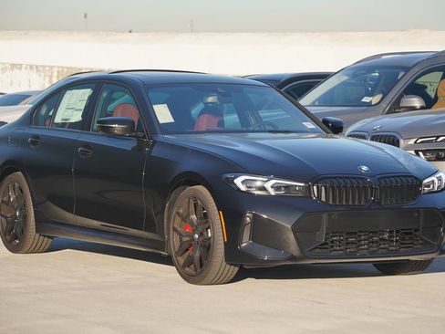 Used 2026 BMW 330i Sedan w/ M Sport Package RWD image 3