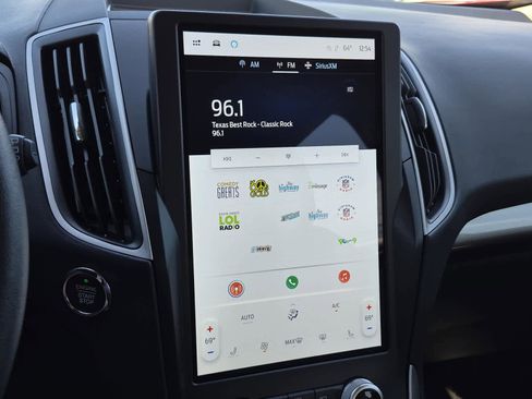 Used 2024 Ford Edge SEL w/ Convenience Package image 25