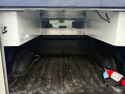 Used 2018 RAM 1500 SLT image 14