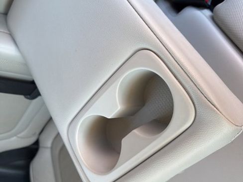 Used 2024 Hyundai Tucson Limited image 16