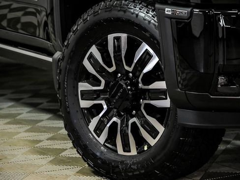 New 2026 GMC Sierra 2500 Denali Ultimate AWD/4WD image 3