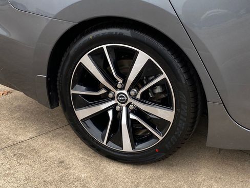 Used 2023 Nissan Maxima SL image 8