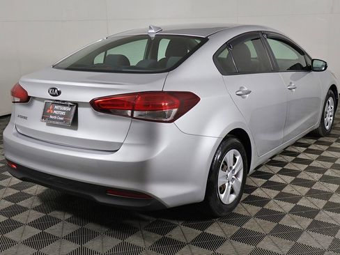 Used 2018 Kia Forte LX w/ LX Popular Package image 7