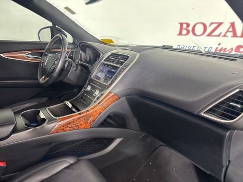 Used 2019 Lincoln Nautilus Reserve image 17