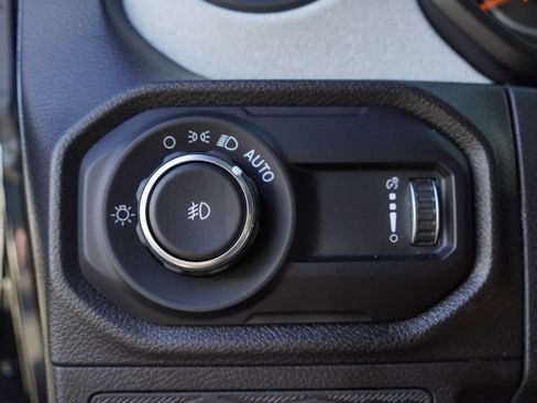 Used 2024 Jeep Wrangler Willys image 12