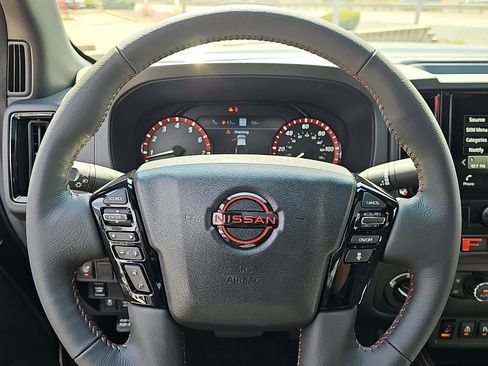 New 2026 Nissan Frontier PRO-4X w/ Pro Premium Package AWD/4WD image 15