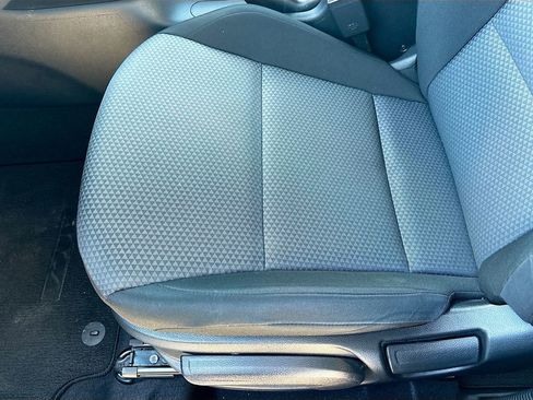 Used 2025 Kia Soul LX w/ LX Technology Package image 19