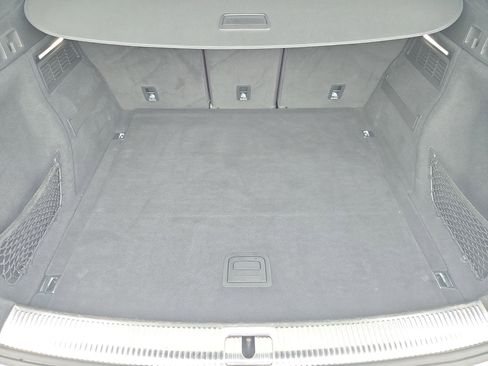 Used 2018 Audi SQ5 Premium Plus image 12