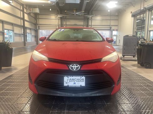 Used 2017 Toyota Corolla LE image 2