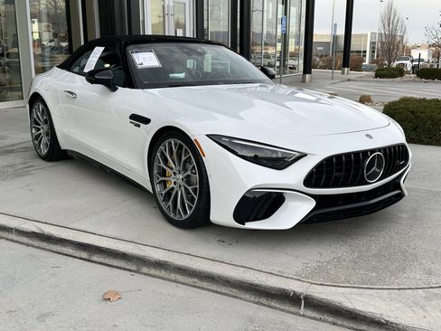 Used 2022 Mercedes-Benz SL 63 AMG 4MATIC image 4