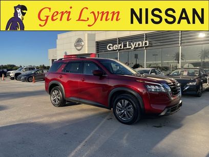 Certified 2025 Nissan Pathfinder SV