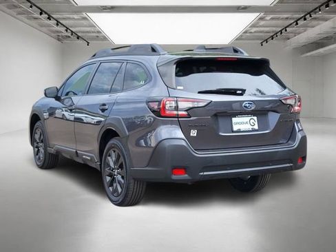 Used 2025 Subaru Outback Onyx Edition AWD/4WD image 3