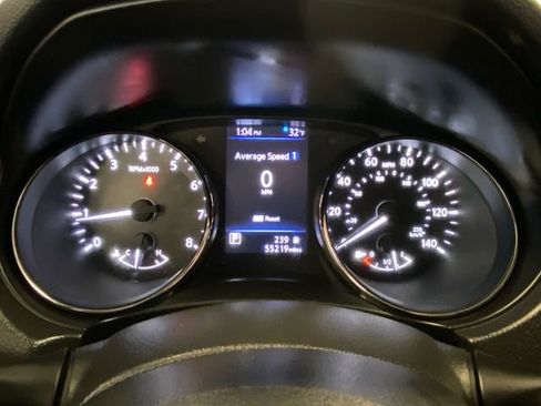 Used 2019 Nissan Rogue SV w/ Premium Package image 16