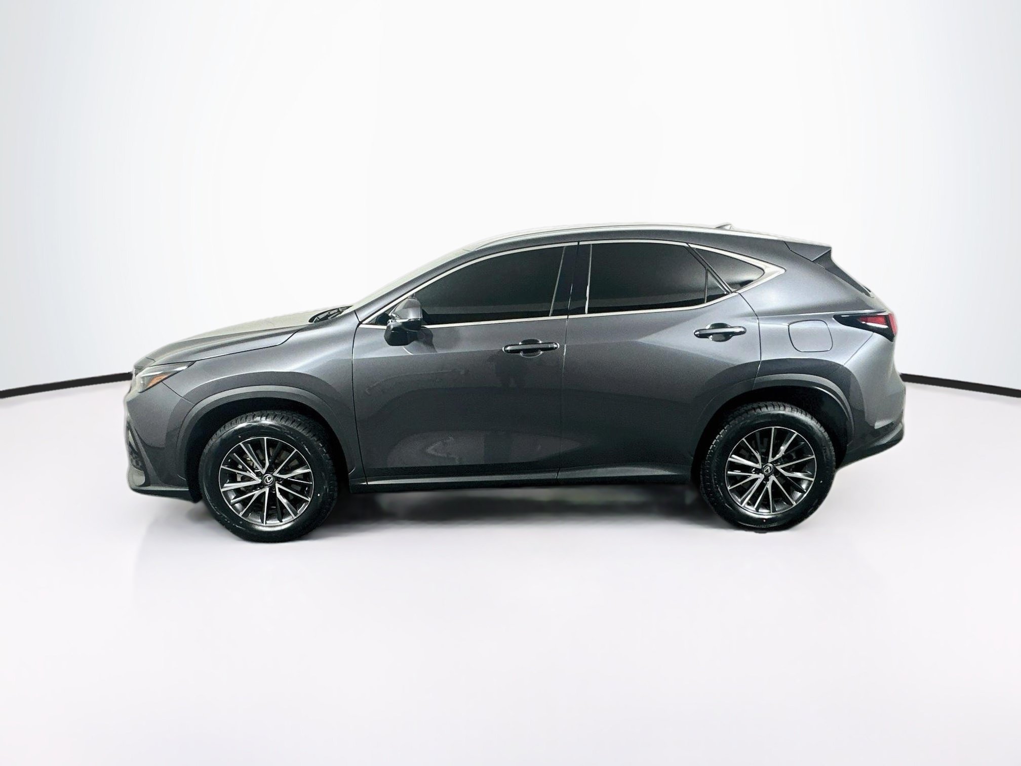 Used 2024 Lexus NX 250 FWD image 4
