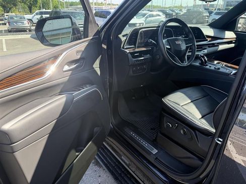 Used 2023 Cadillac Escalade ESV Premium Luxury w/ Performance Package AWD/4WD image 13