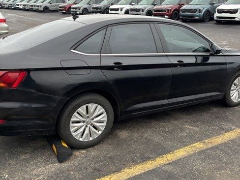 Used 2019 Volkswagen Jetta image 14