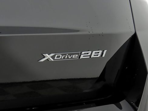 Used 2025 BMW X1 xDrive28i w/ Technology Package AWD/4WD image 8