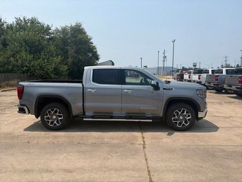 New 2026 GMC Sierra 1500 SLT w/ SLT Premium Package AWD/4WD image 7