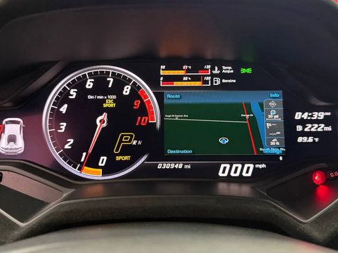 Used 2018 Lamborghini Huracan Performante image 8