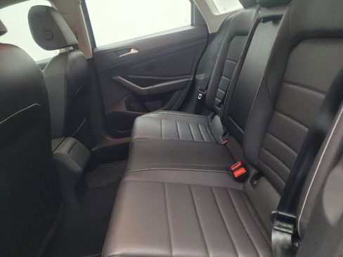 Used 2024 Volkswagen Jetta SE FWD image 18