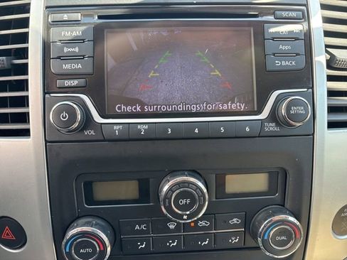 Used 2015 Nissan Frontier SV w/ SV Value Truck Package AWD/4WD image 16