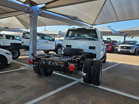 New 2025 Ford F450 XL image 2