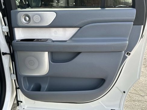 Used 2020 Lincoln Navigator L Black Label w/ Cargo Convenience Package image 16