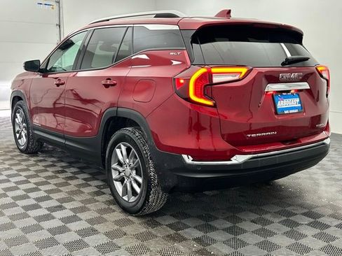 Used 2022 GMC Terrain SLT image 17