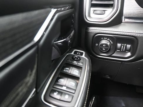 Used 2022 RAM 2500 Limited image 31