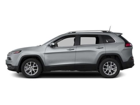 Used 2016 Jeep Cherokee Latitude FWD image 6
