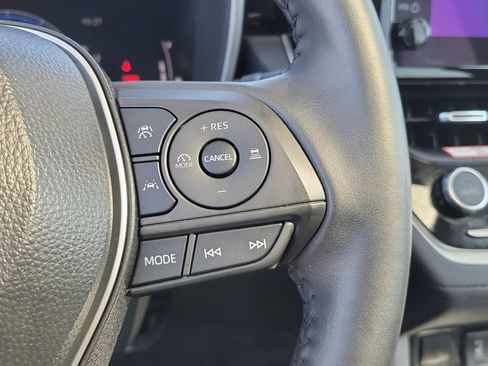 Used 2024 Toyota Corolla Cross XLE w/ Convenience Package image 26