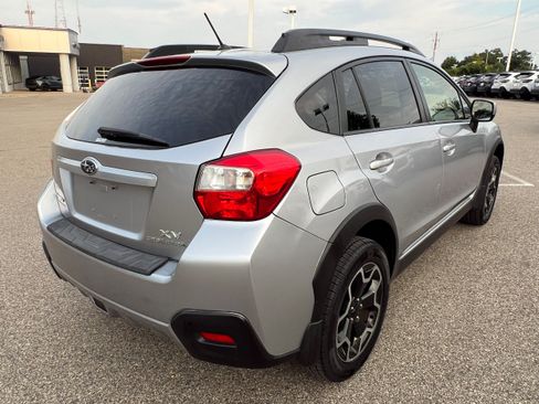 Used 2014 Subaru Crosstrek 2.0i Premium w/ Moonroof Package AWD/4WD image 7