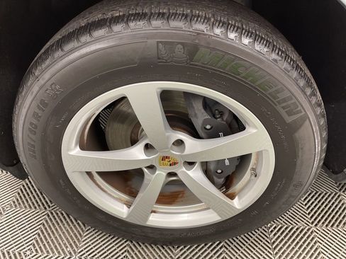 Used 2021 Porsche Macan image 33