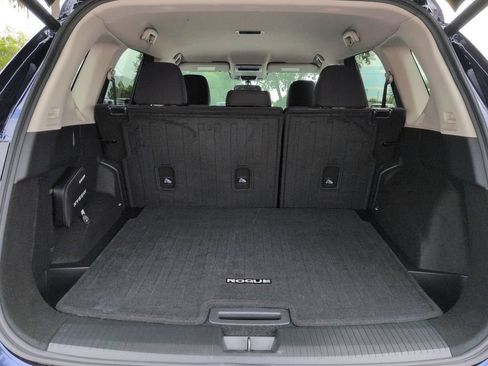 Certified 2026 Nissan Rogue SV FWD image 13